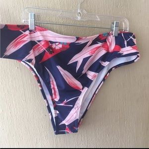 Shein Swim Bikini Women's Size 4x Blue Swim Bottom Floral Hawaiian Red Tropical